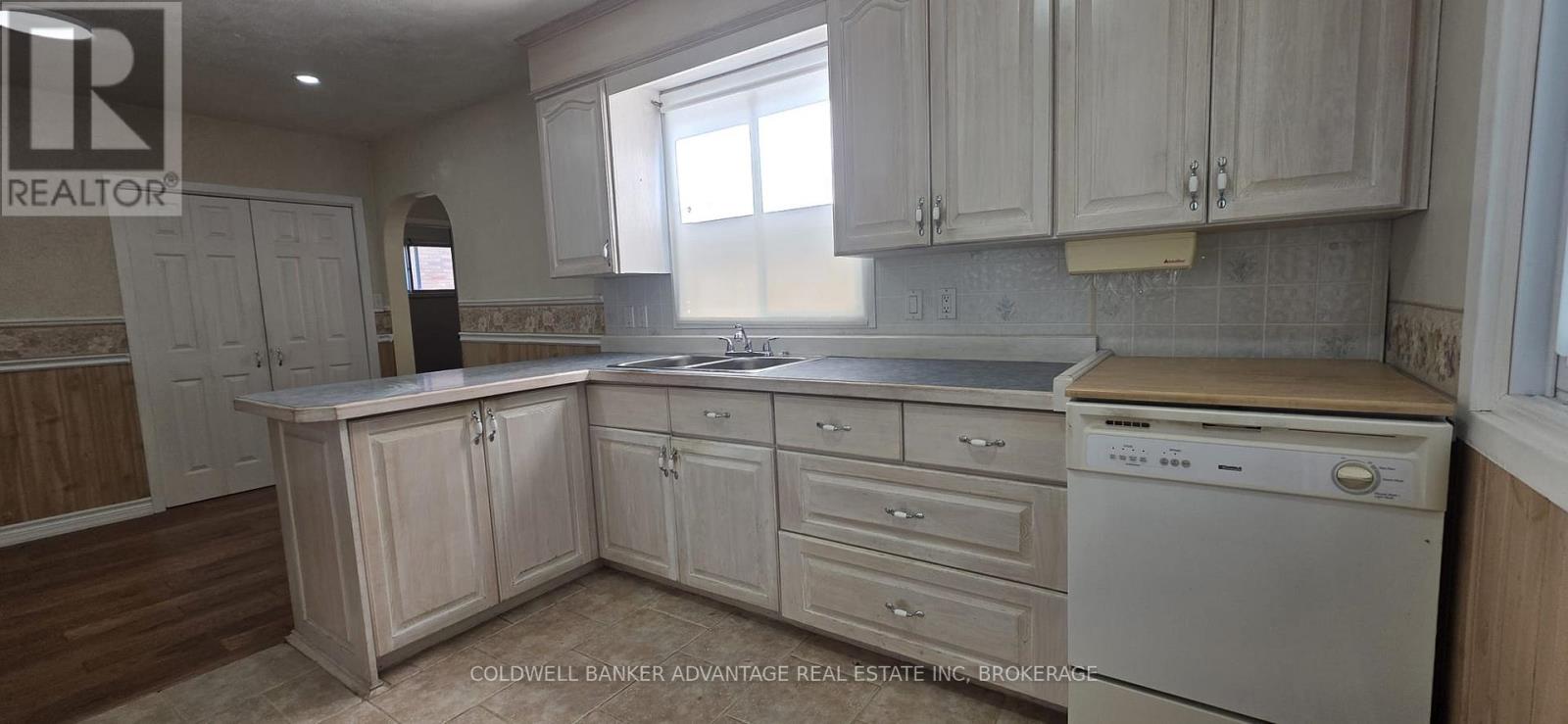 68 Cameron Avenue, Welland (Lincoln/crowland), Ontario L3B 1K2 - Photo 11 - X13478658