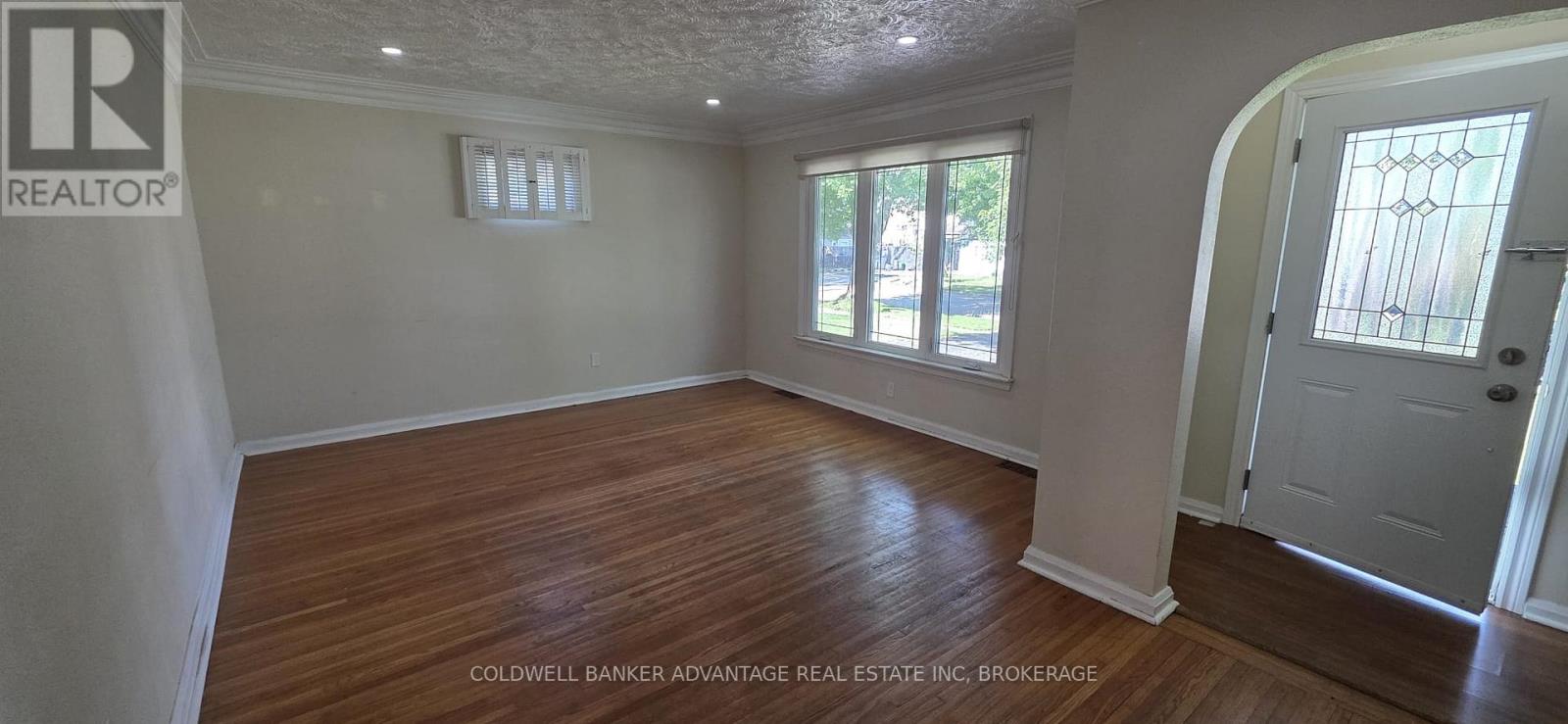 68 Cameron Avenue, Welland (Lincoln/crowland), Ontario L3B 1K2 - Photo 5 - X13478658