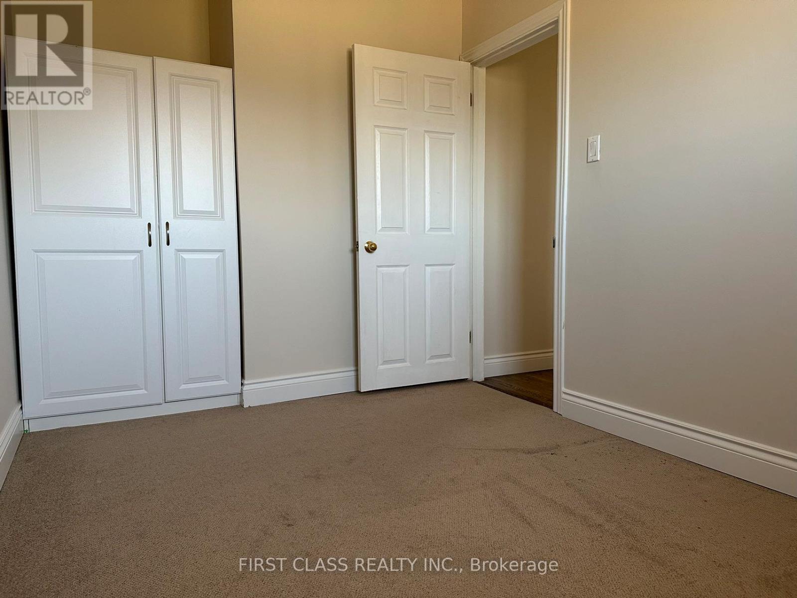 Upper - 28 Collins Crescent, Aurora, Ontario  L4G 2W2 - Photo 10 - N13246068