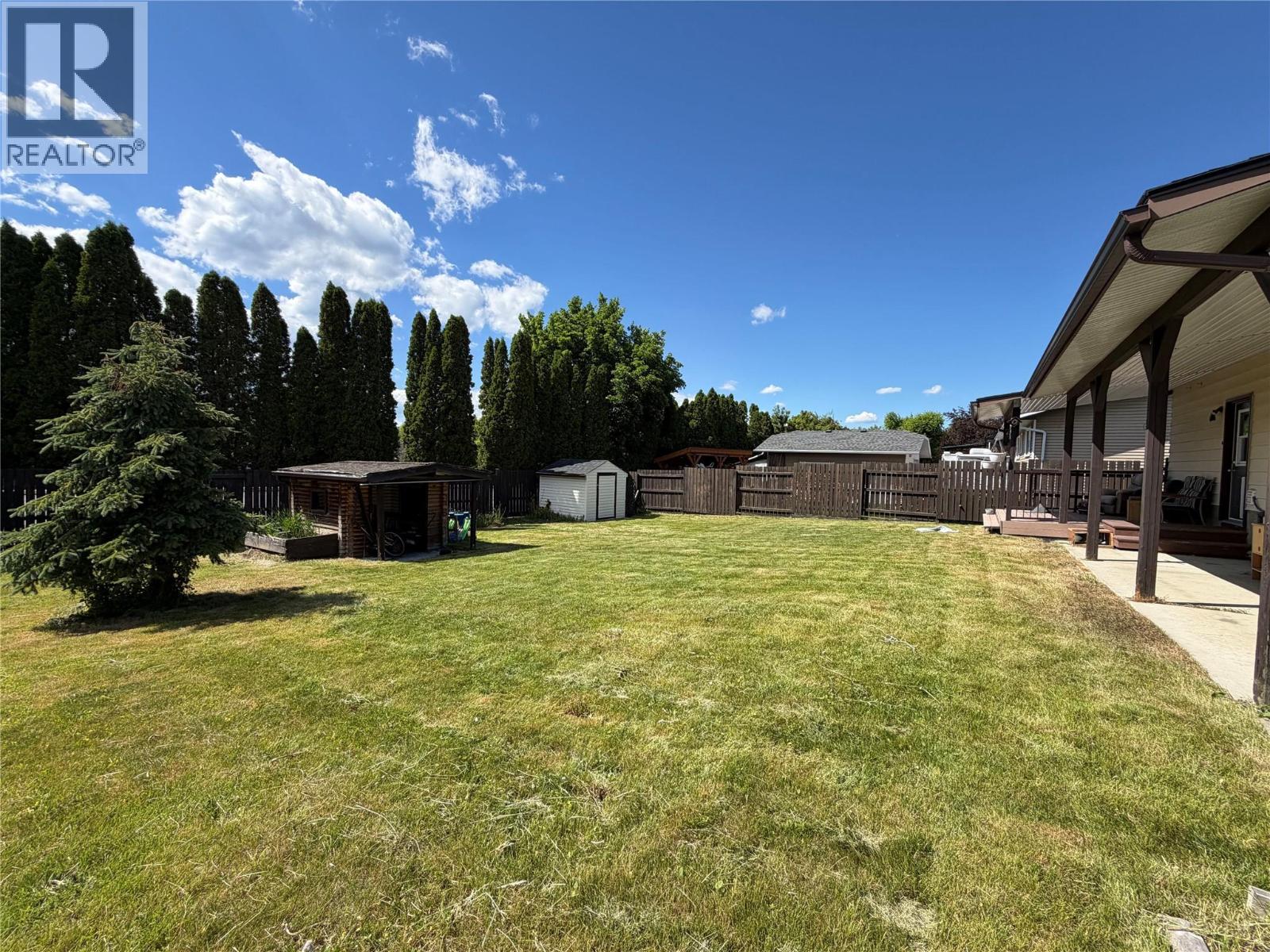 321 22nd Avenue S, Cranbrook, British Columbia  V1C 5K7 - Photo 1 - 10392232