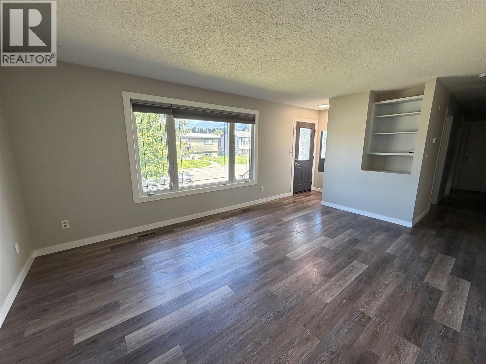 321 22nd Avenue S, Cranbrook, British Columbia  V1C 5K7 - Photo 3 - 10392232