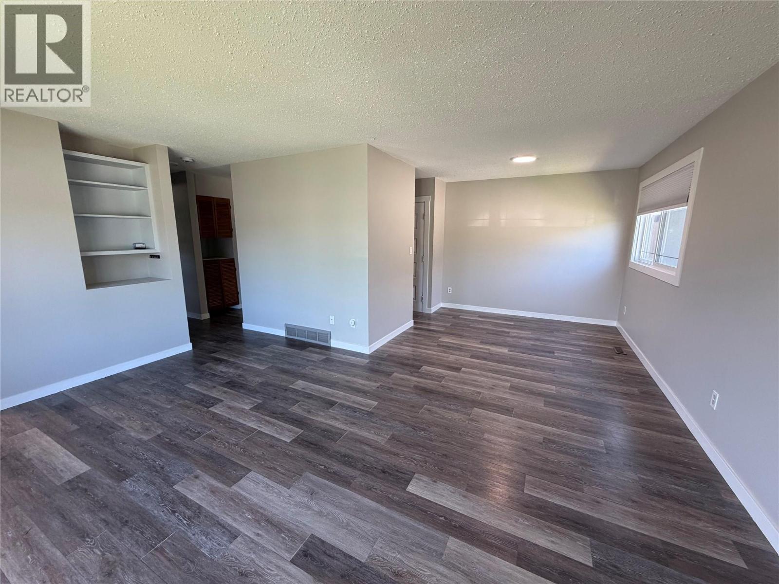 321 22nd Avenue S, Cranbrook, British Columbia  V1C 5K7 - Photo 5 - 10392232