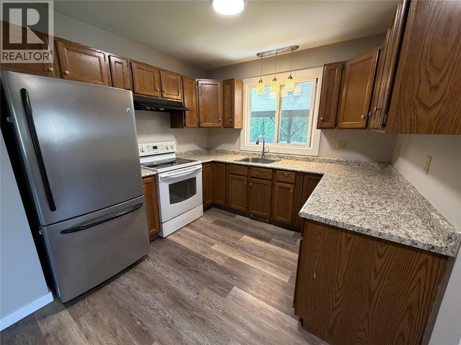 321 22nd Avenue S, Cranbrook, British Columbia  V1C 5K7 - Photo 7 - 10392232