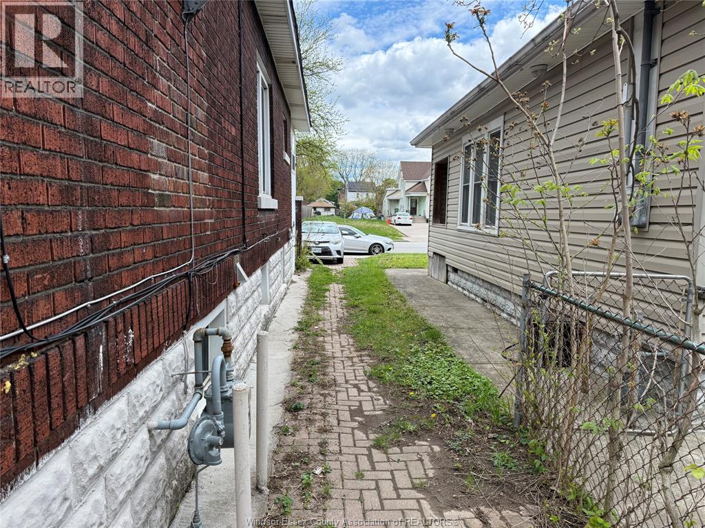 961 Campbell, Windsor, Ontario  N9B 2J4 - Photo 26 - 26014879