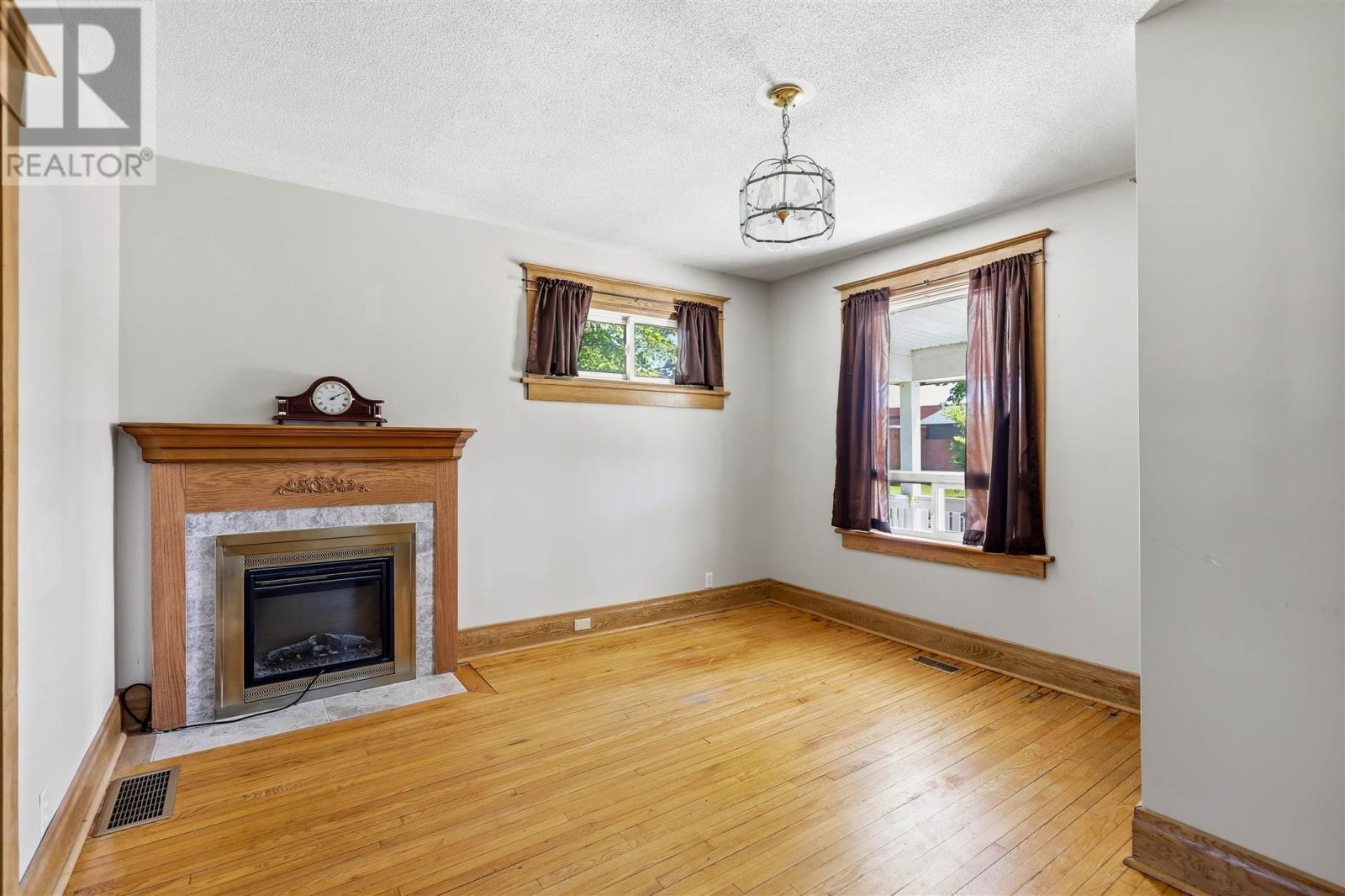 120 Mcnabb St, Sault Ste. Marie, Ontario P6B 1X9 - Photo 4 - SM261556