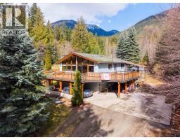 7077 Beggs Road, Nelson, British Columbia