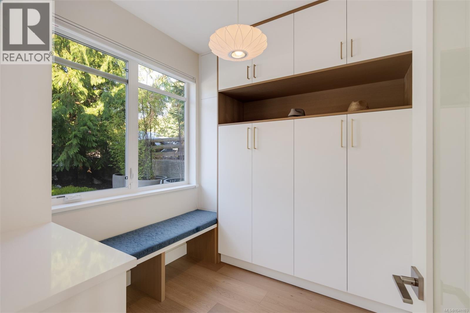 5097 Cordova Bay Rd, Saanich, British Columbia  V8Y 2K1 - Photo 25 - 1041103