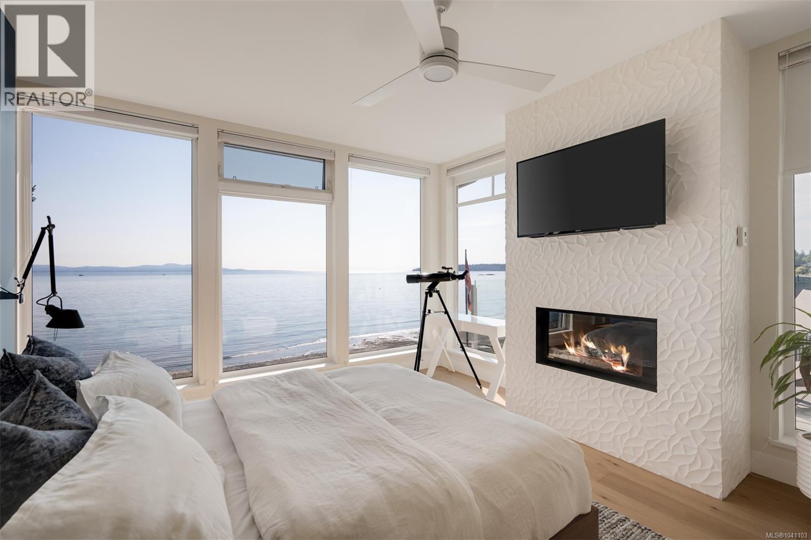 5097 Cordova Bay Rd, Saanich, British Columbia  V8Y 2K1 - Photo 33 - 1041103