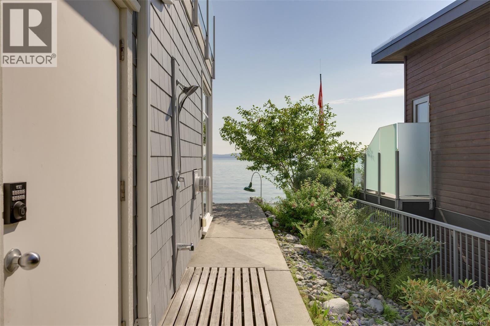 5097 Cordova Bay Rd, Saanich, British Columbia  V8Y 2K1 - Photo 63 - 1041103
