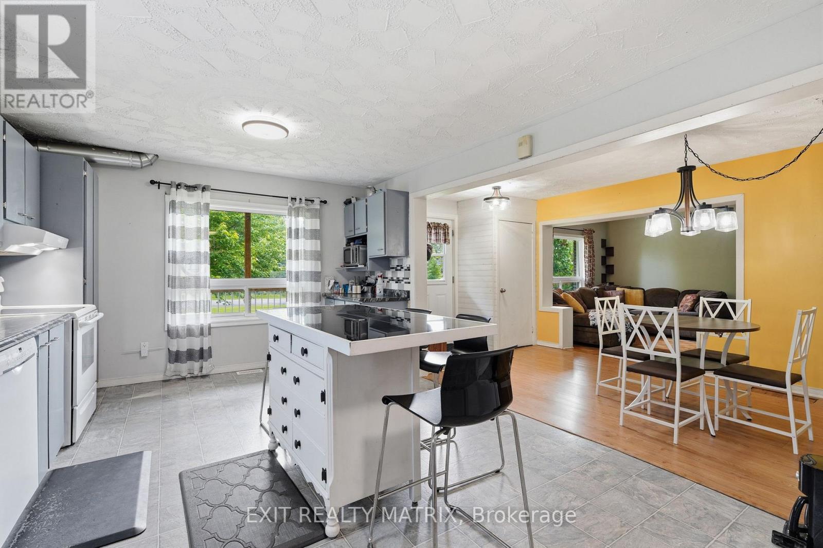1320 St Joseph Road, Russell, Ontario  K0A 1W0 - Photo 14 - X13467600