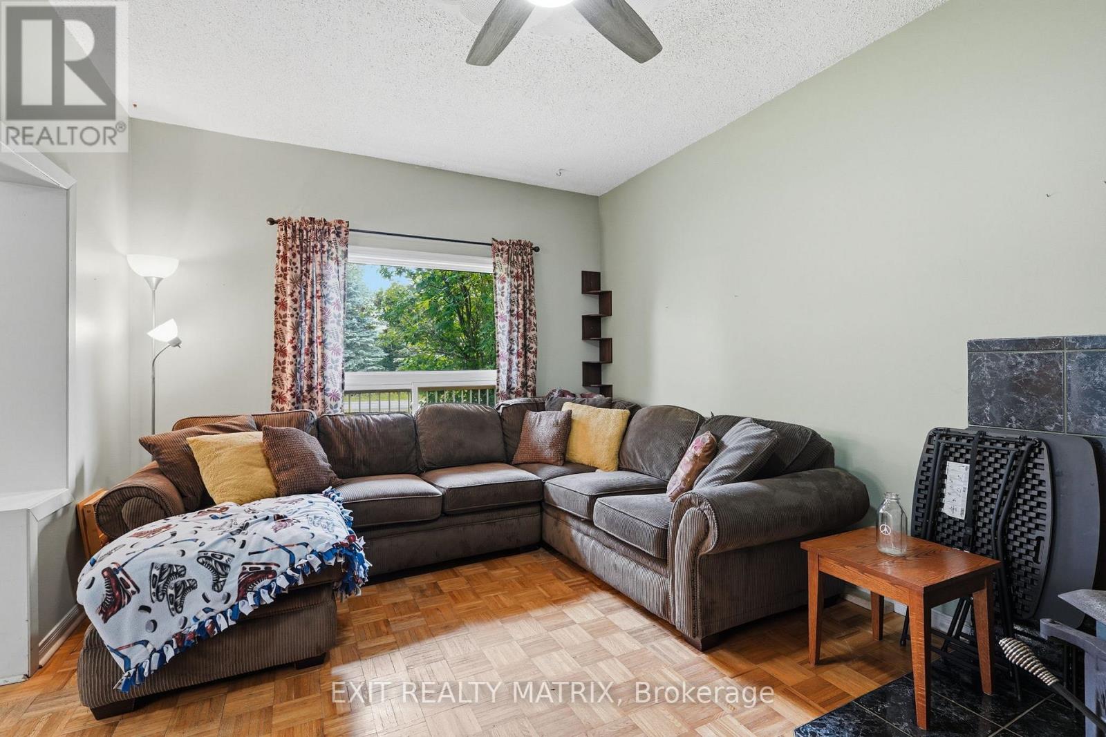 1320 St Joseph Road, Russell, Ontario  K0A 1W0 - Photo 6 - X13467600
