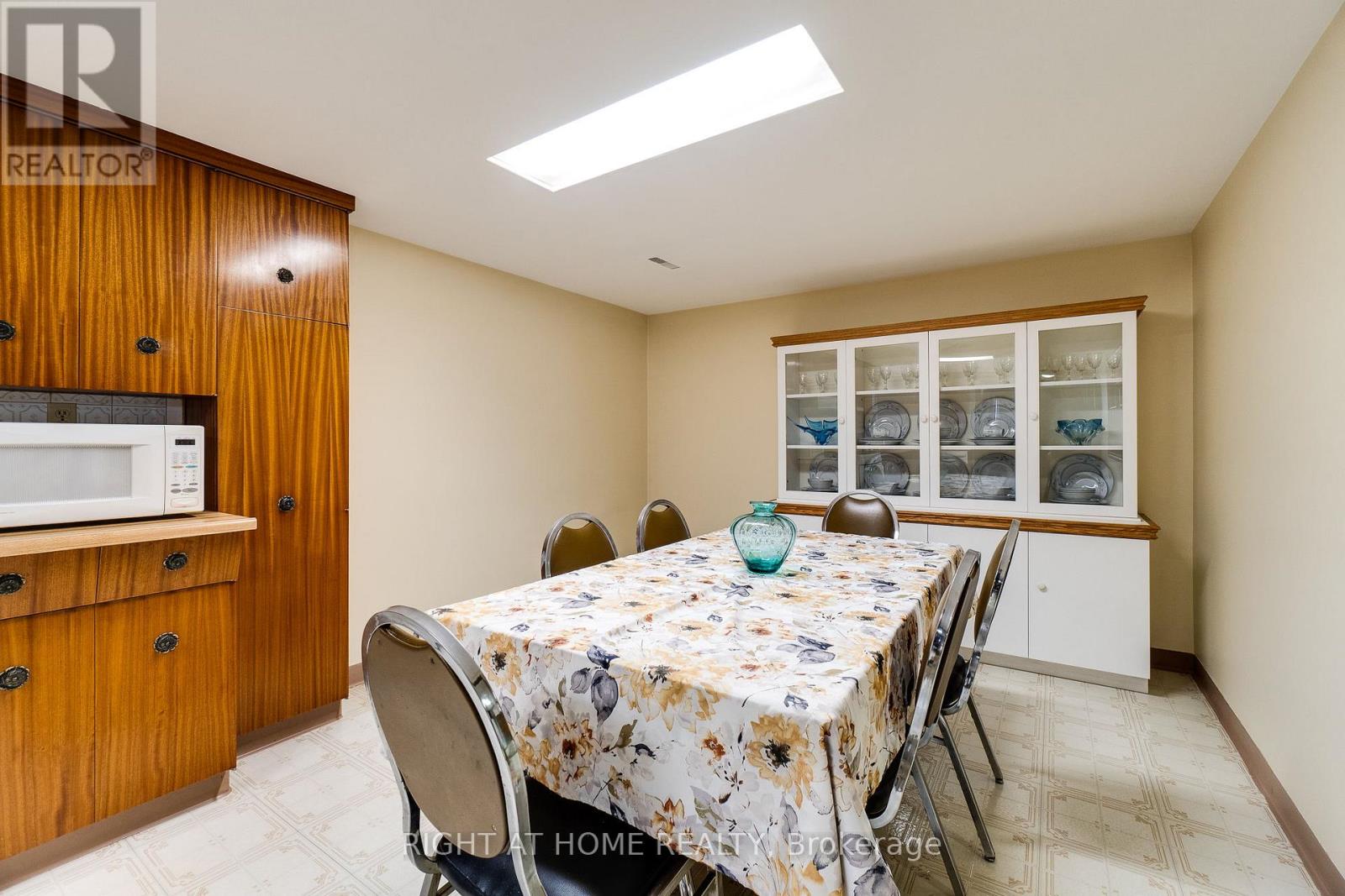 1197 Shamir Crescent, Mississauga, Ontario  L5C 1L2 - Photo 17 - W13478336