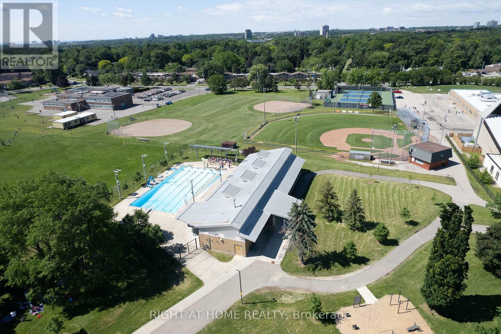 1197 Shamir Crescent, Mississauga, Ontario  L5C 1L2 - Photo 26 - W13478336