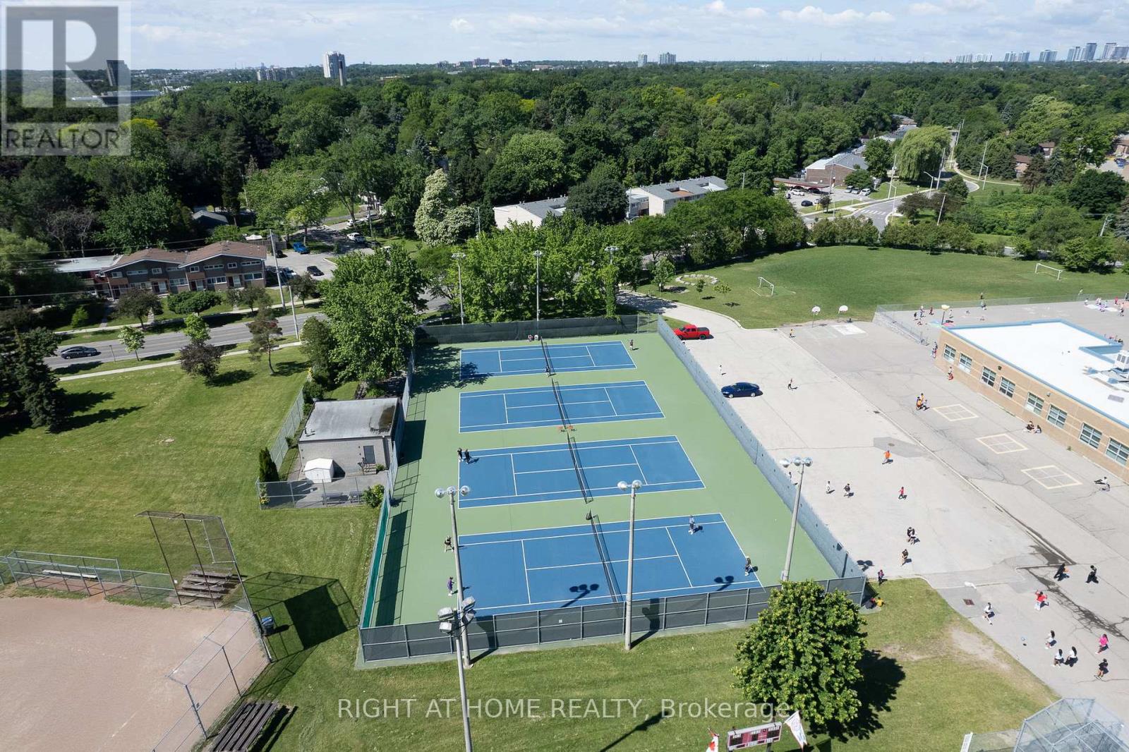1197 Shamir Crescent, Mississauga, Ontario  L5C 1L2 - Photo 27 - W13478336