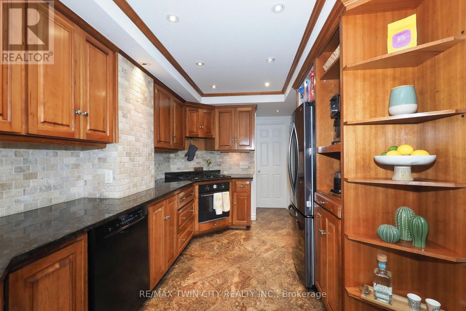103 Belleview Avenue, Waterloo, Ontario  N2B 1G6 - Photo 14 - X13478416