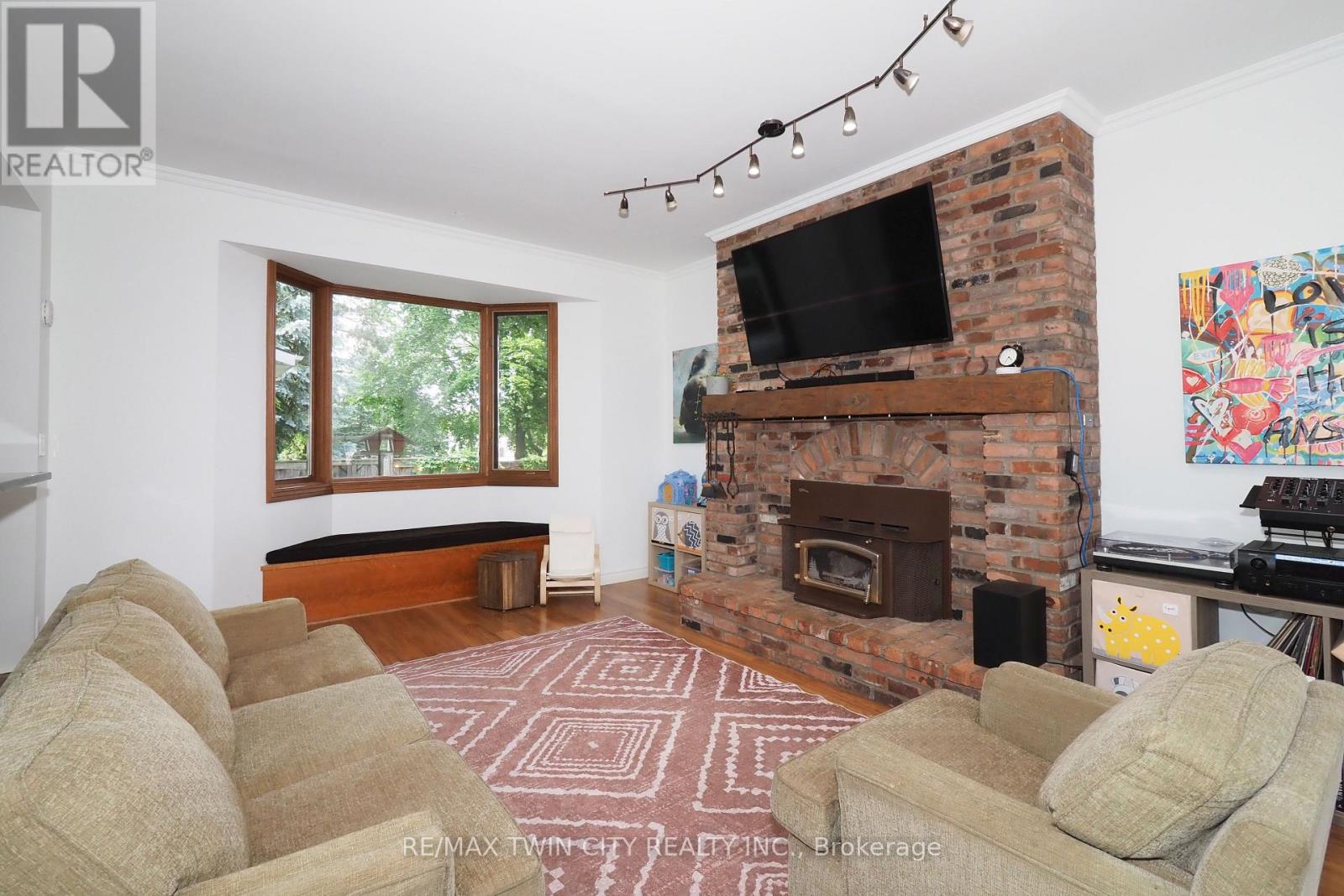 103 Belleview Avenue, Waterloo, Ontario  N2B 1G6 - Photo 18 - X13478416