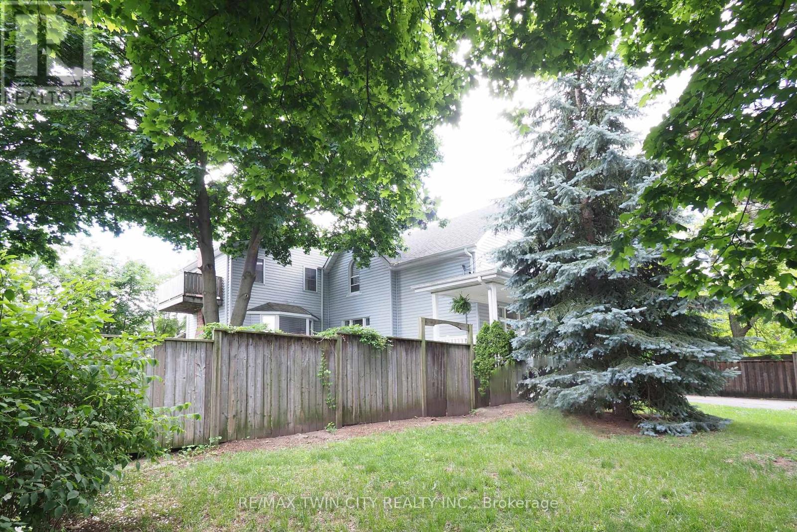 103 Belleview Avenue, Waterloo, Ontario  N2B 1G6 - Photo 3 - X13478416