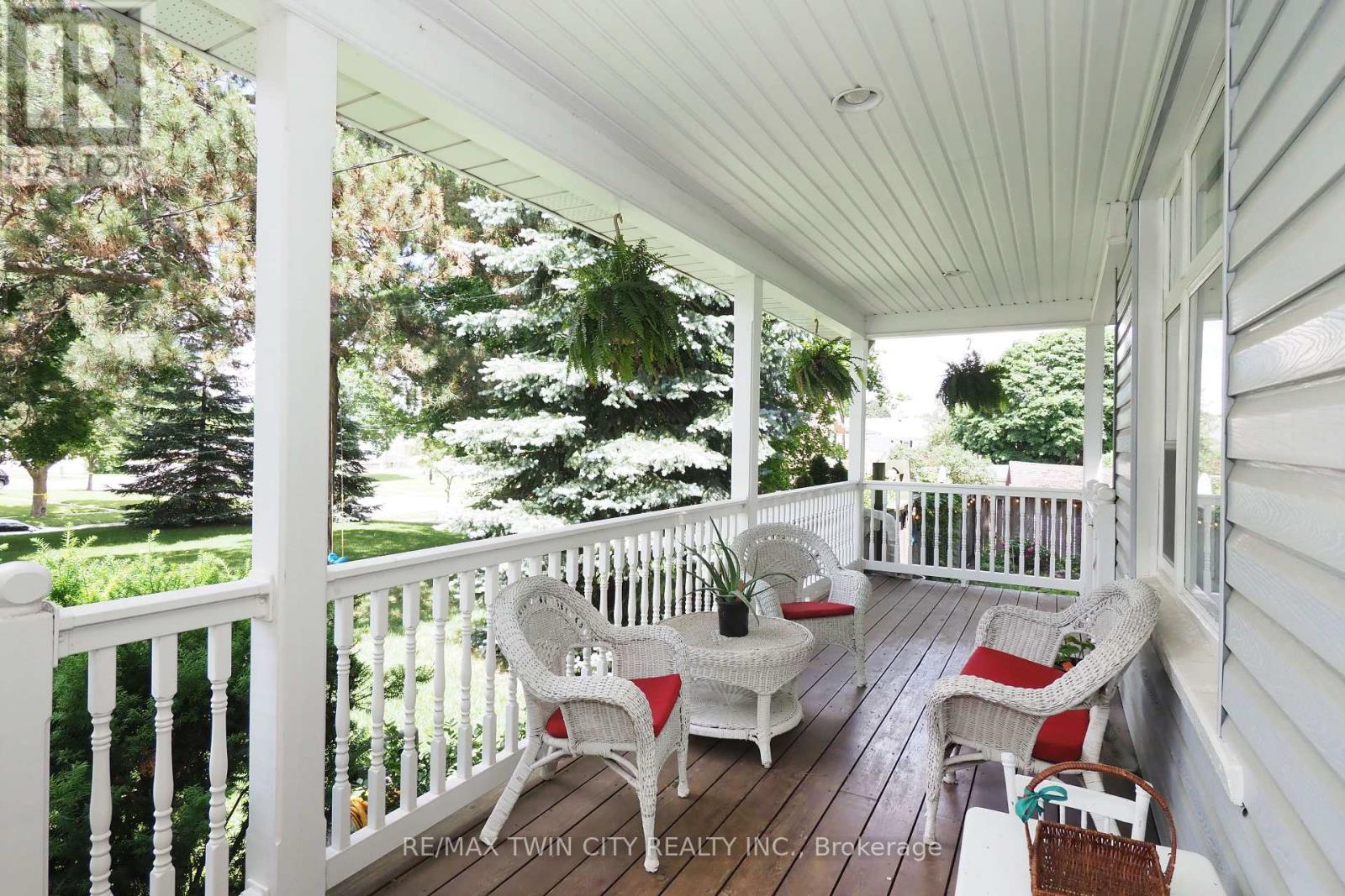 103 Belleview Avenue, Waterloo, Ontario  N2B 1G6 - Photo 5 - X13478416