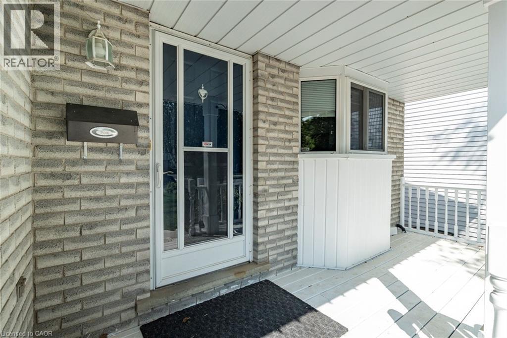 125 Cornerbrook Crescent Unit# A, Waterloo, Ontario  N2V 1L3 - Photo 4 - 40842266
