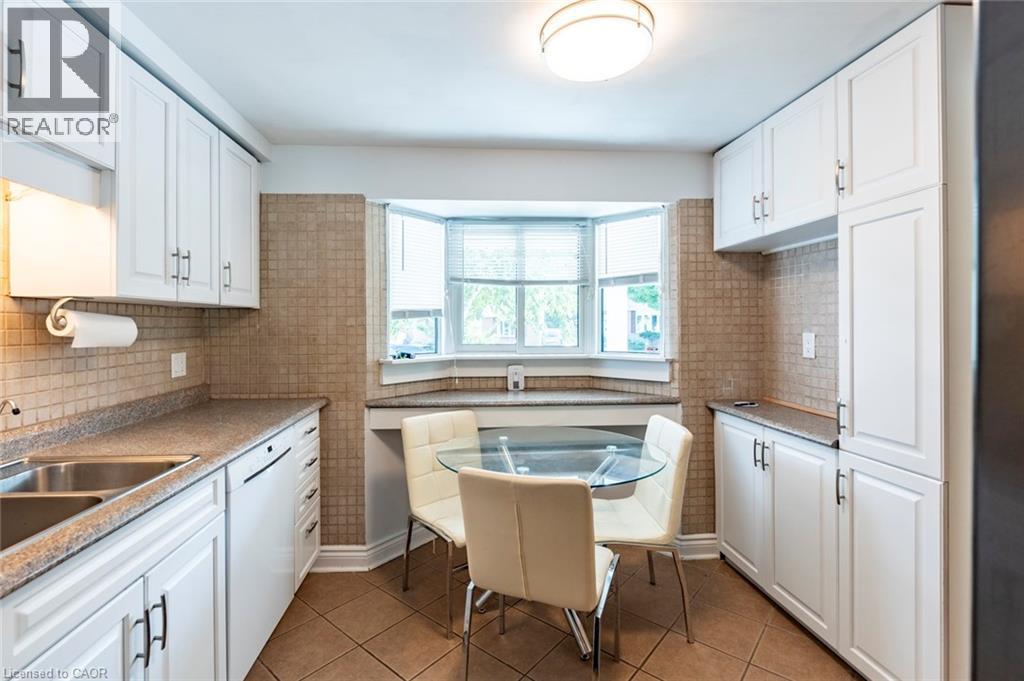 125 Cornerbrook Crescent Unit# A, Waterloo, Ontario  N2V 1L3 - Photo 6 - 40842266