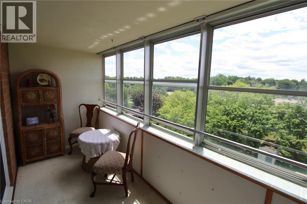 225 Harvard Place Unit# 811, Waterloo, Ontario  N2J 4H4 - Photo 15 - 40840854