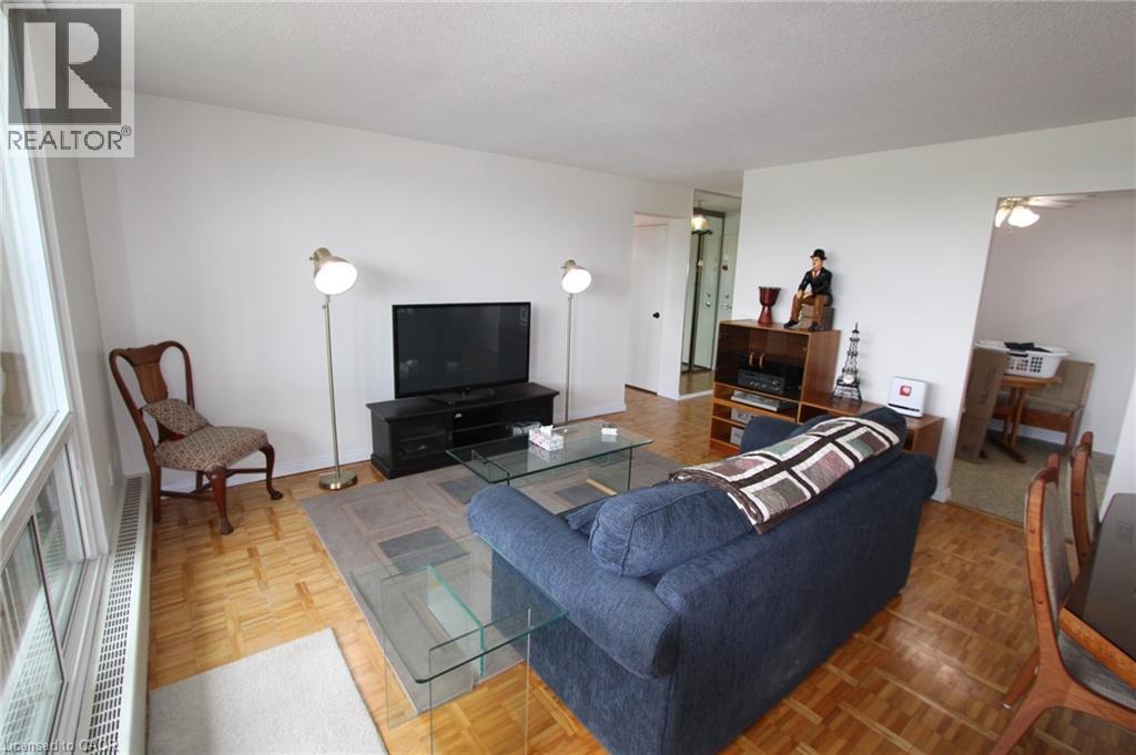 225 Harvard Place Unit# 811, Waterloo, Ontario  N2J 4H4 - Photo 6 - 40840854