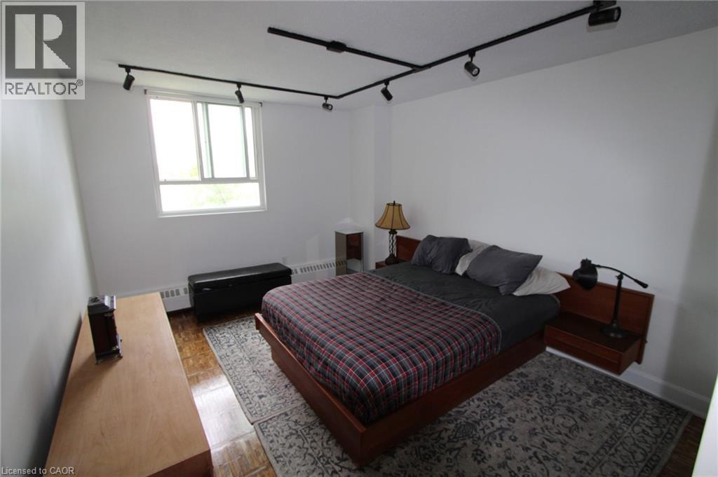 225 Harvard Place Unit# 811, Waterloo, Ontario  N2J 4H4 - Photo 9 - 40840854