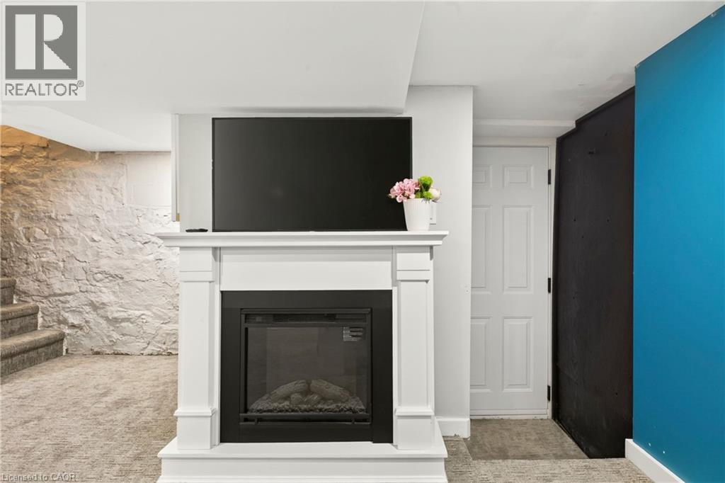 104 Gibson Street, Grimsby, Ontario  L3M 1G9 - Photo 38 - 40842024
