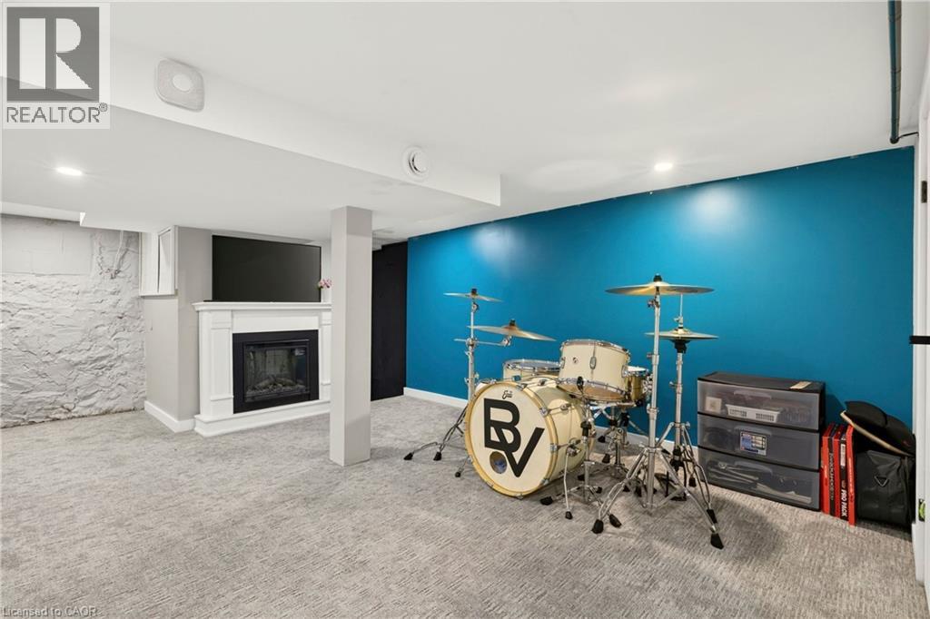 104 Gibson Street, Grimsby, Ontario  L3M 1G9 - Photo 37 - 40842024