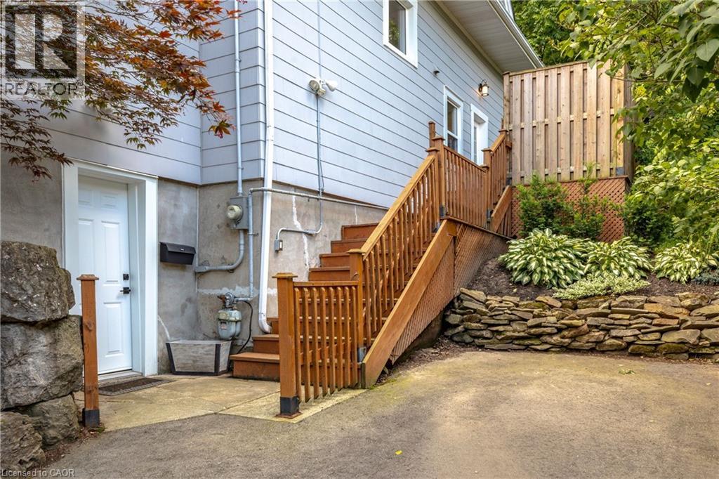 104 Gibson Street, Grimsby, Ontario  L3M 1G9 - Photo 39 - 40842024