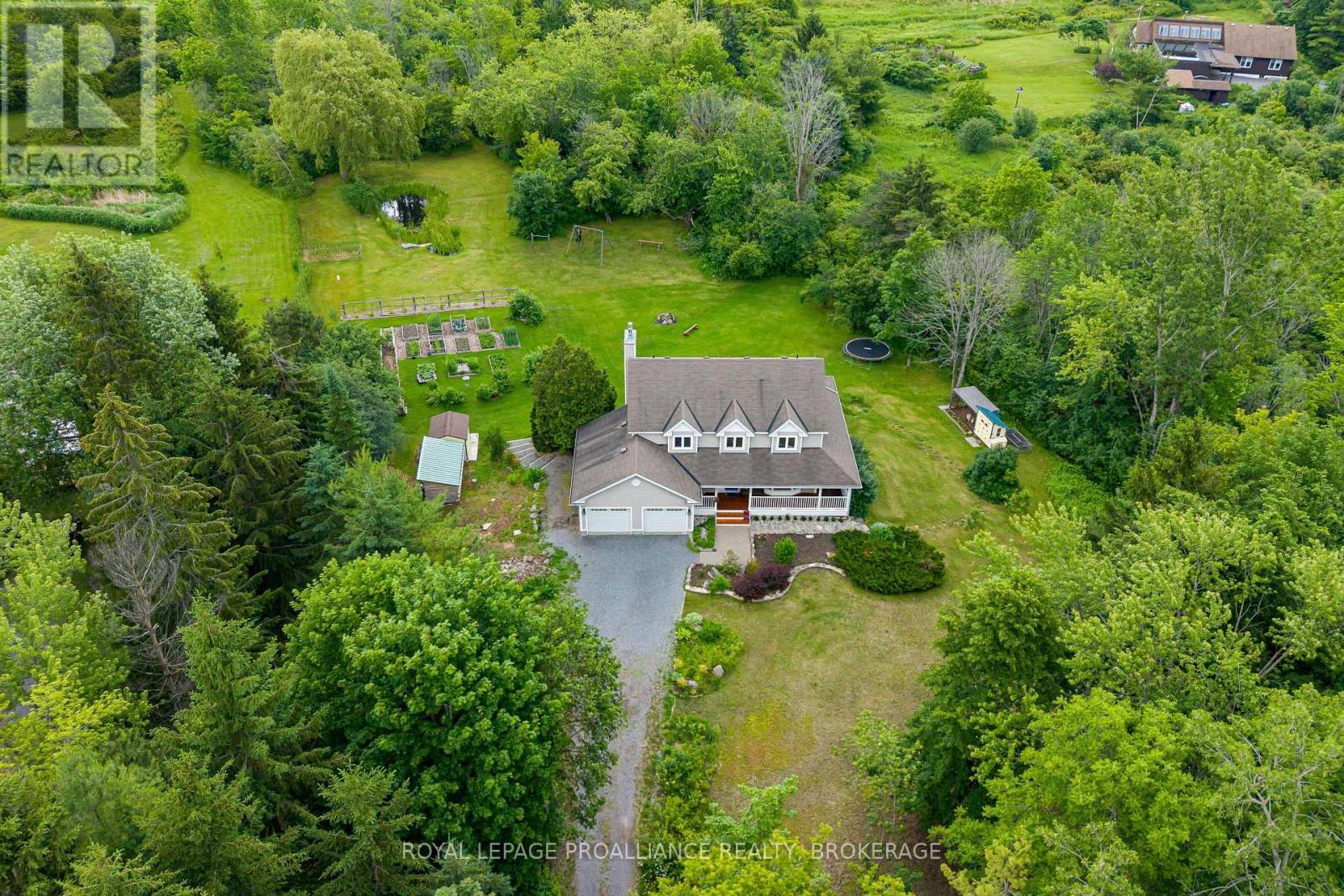 25 Howe Island Ferry Road, Kingston, Ontario K7L 4V1 - Photo 2 - X13479068