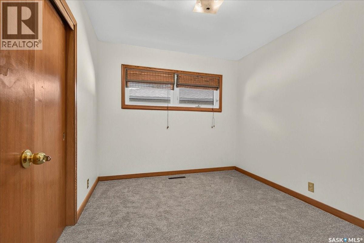 20 Dunning Crescent, Regina, Saskatchewan  S4S 3W1 - Photo 18 - SK040307