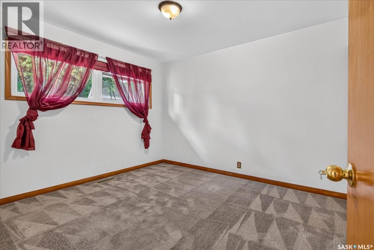 20 Dunning Crescent, Regina, Saskatchewan  S4S 3W1 - Photo 22 - SK040307