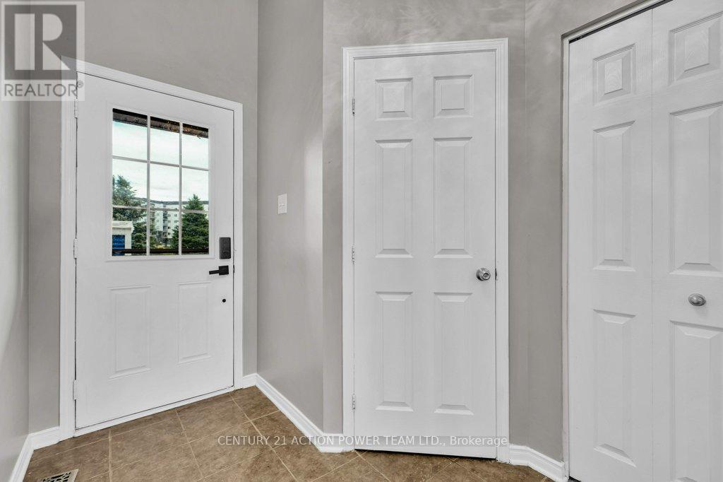 377 Brigitta Street, Ottawa, Ontario  K2S 0J1 - Photo 3 - X13478900
