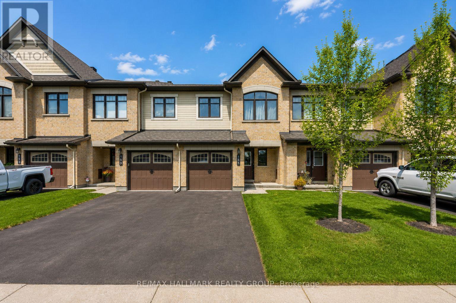 155 CALVINGTON AVENUE, Ottawa, Ontario