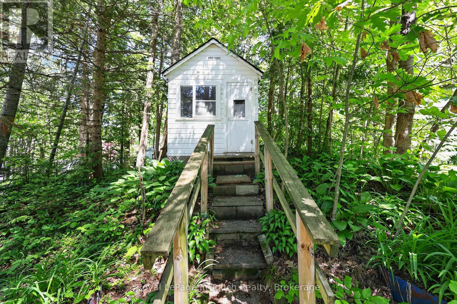 85 Tiny Beaches Road S, Tiny, Ontario  L0L 2J0 - Photo 17 - S12609798