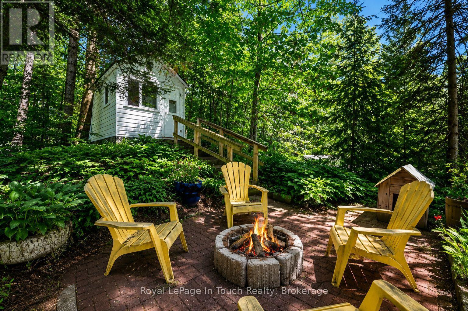 85 Tiny Beaches Road S, Tiny, Ontario  L0L 2J0 - Photo 16 - S12609798