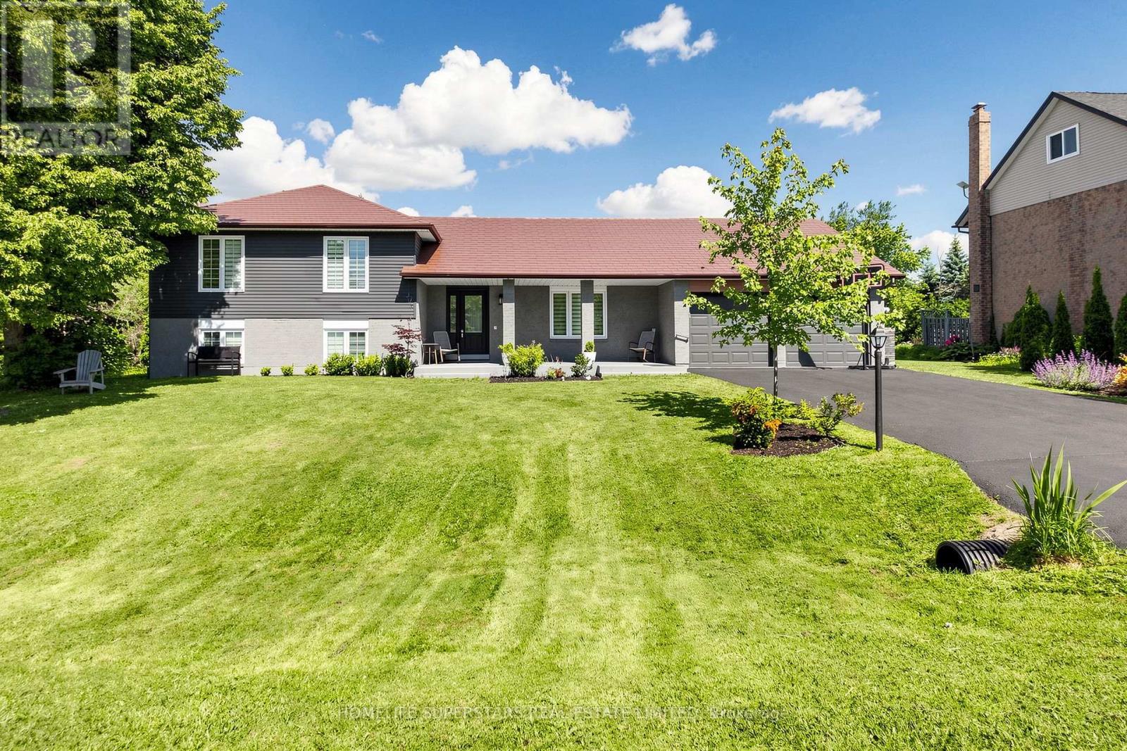 24 Mcgregor Drive, Caledon, Ontario  L7K 0B2 - Photo 3 - W13478666