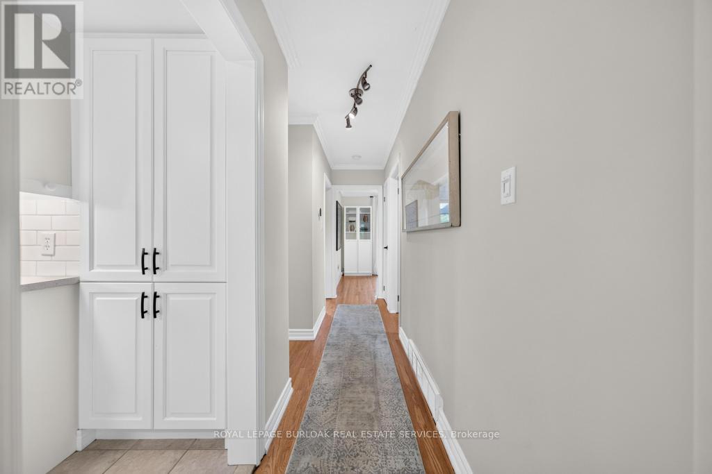 2209 Caroline Street, Burlington, Ontario  L7R 1M4 - Photo 16 - W13478794