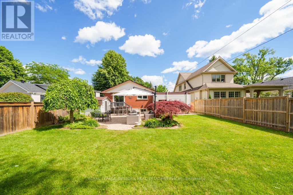 2209 Caroline Street, Burlington, Ontario  L7R 1M4 - Photo 36 - W13478794