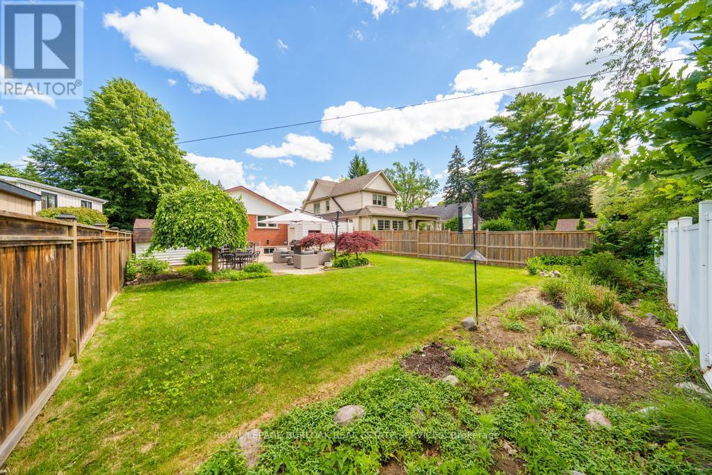 2209 Caroline Street, Burlington, Ontario  L7R 1M4 - Photo 40 - W13478794
