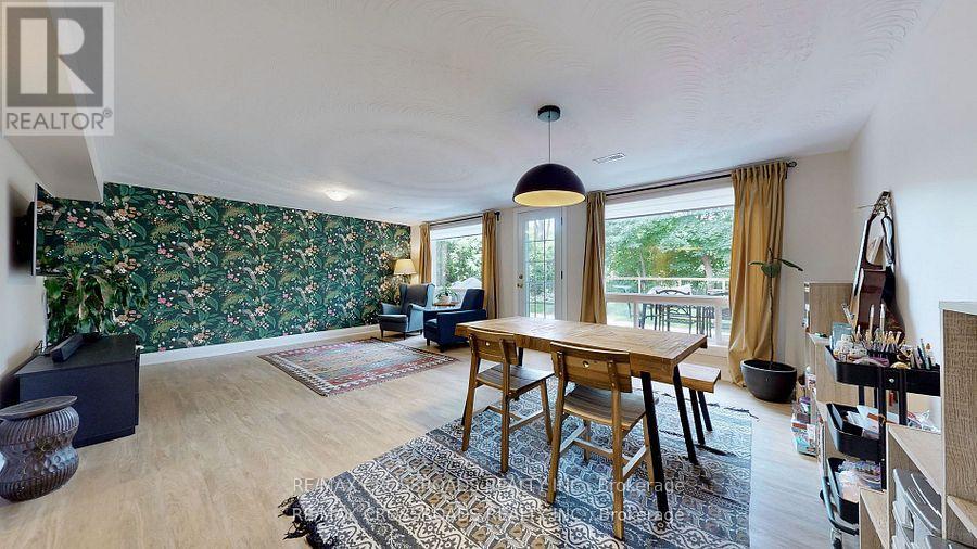 12a Delroy Drive, Toronto, Ontario  M8Y 1M7 - Photo 26 - W13478856