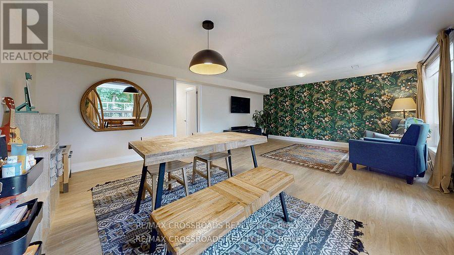 12a Delroy Drive, Toronto, Ontario  M8Y 1M7 - Photo 27 - W13478856