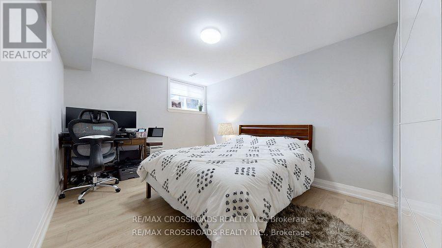 12a Delroy Drive, Toronto, Ontario  M8Y 1M7 - Photo 28 - W13478856