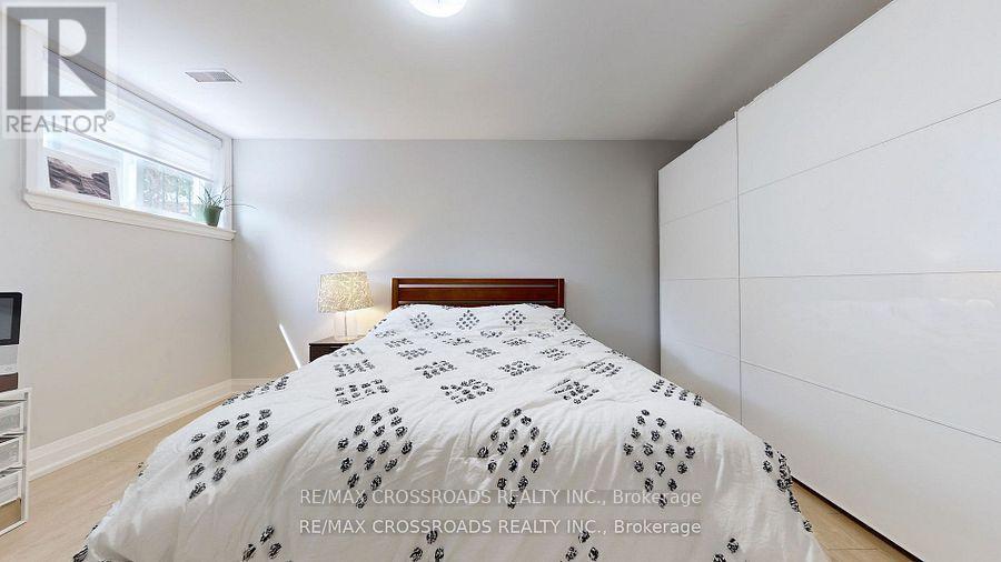 12a Delroy Drive, Toronto, Ontario  M8Y 1M7 - Photo 29 - W13478856