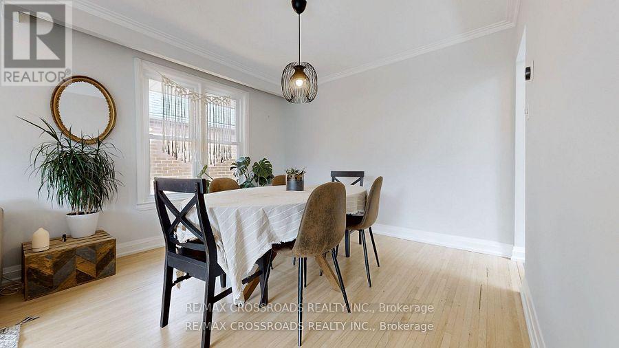 12a Delroy Drive, Toronto, Ontario  M8Y 1M7 - Photo 7 - W13478856