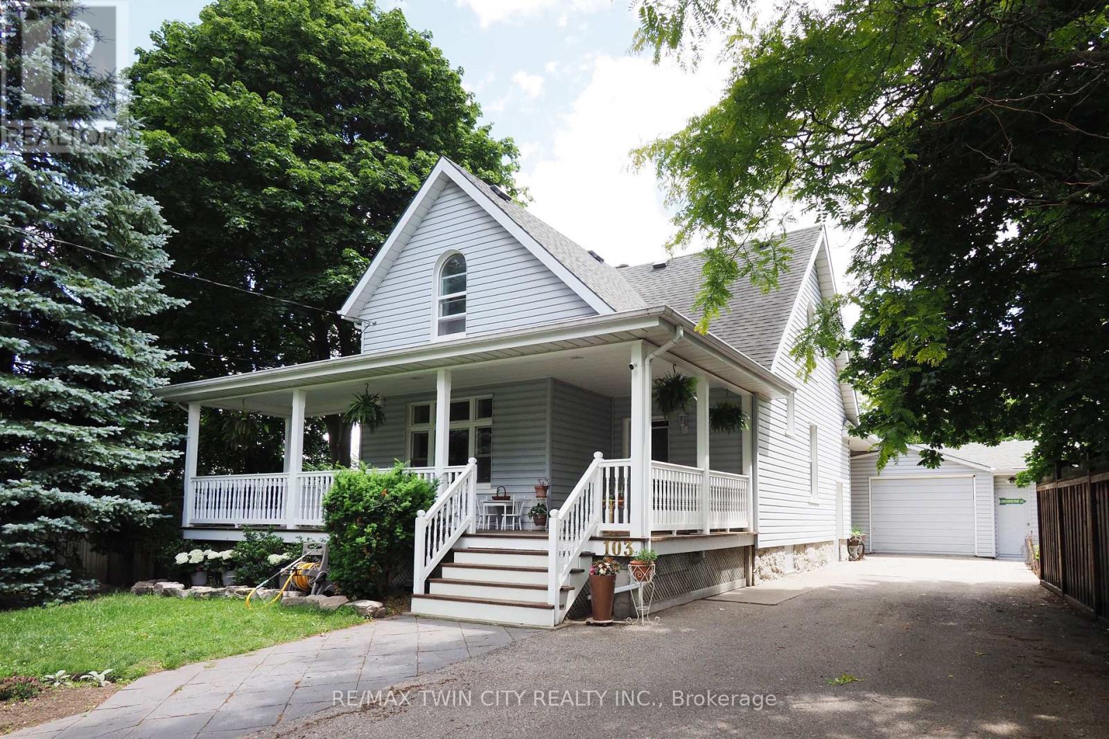 103 Belleview Avenue, Waterloo, Ontario  N2B 1G6 - Photo 2 - X13478416