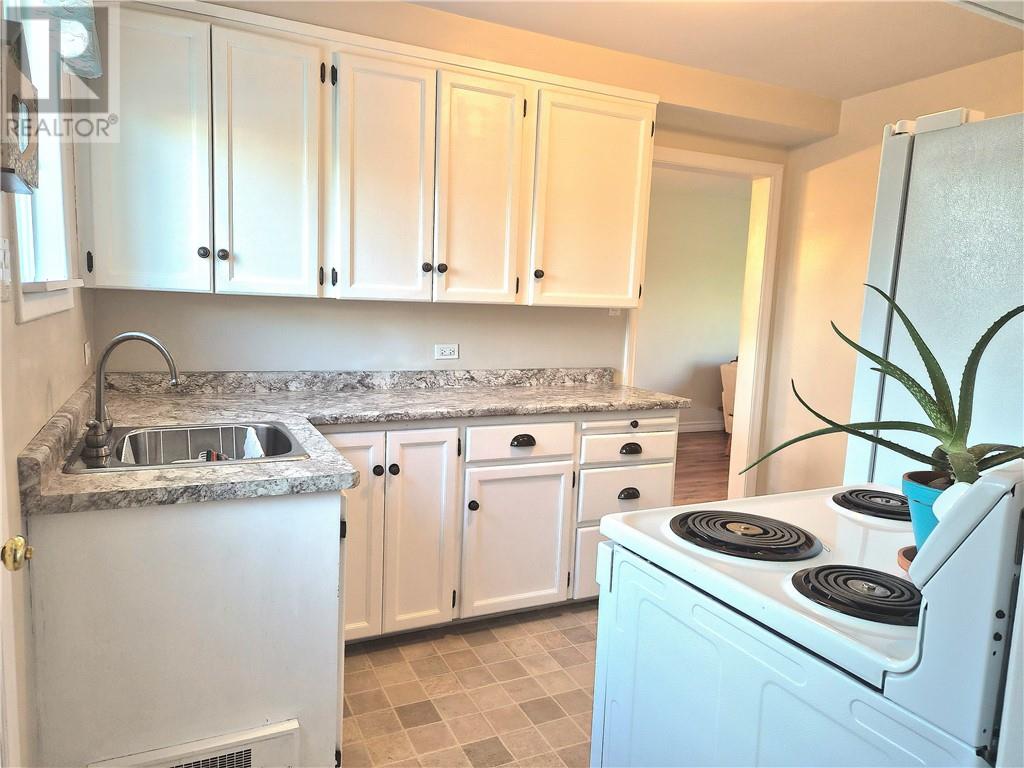 1705 Gemmel Street, Greater Sudbury, Ontario  P3A 1H5 - Photo 2 - 2128751