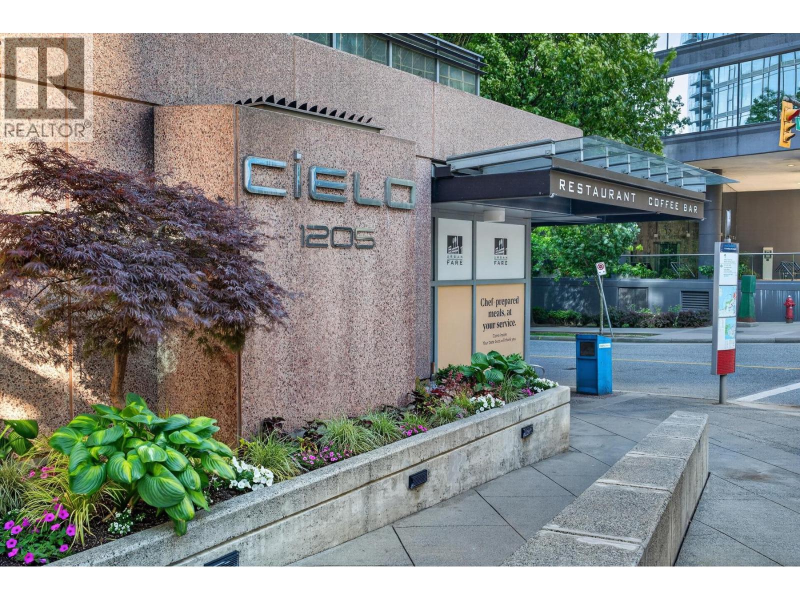 702 1205 W Hastings Street, Vancouver, British Columbia  V6E 4T7 - Photo 3 - R3138826
