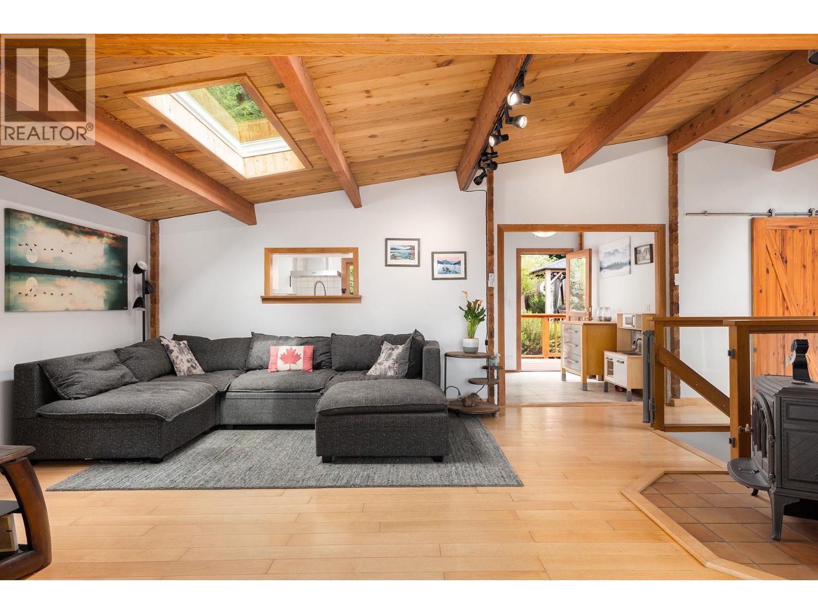 1222 MILLER ROAD, Bowen Island, British Columbia